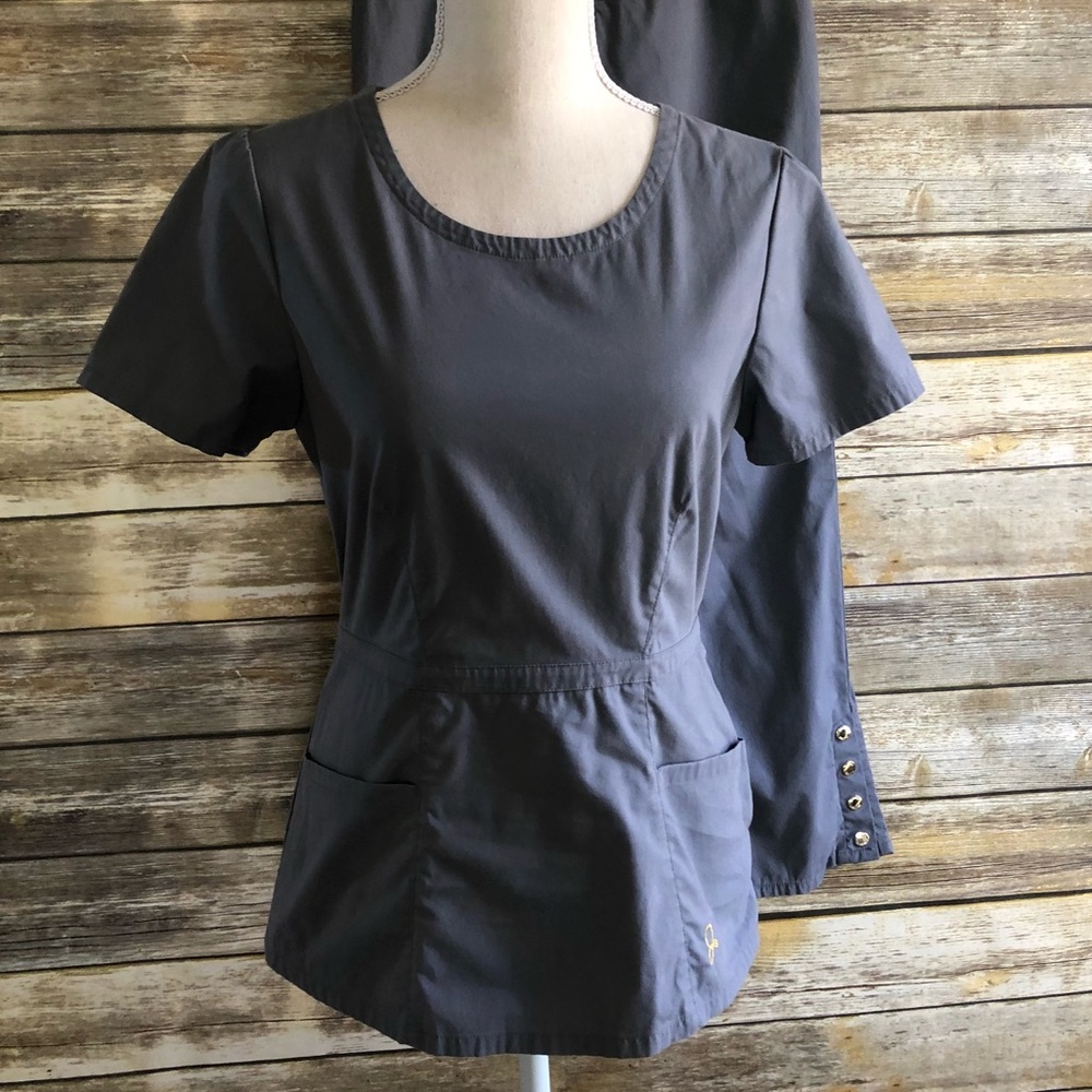 Jaanuu scrub set